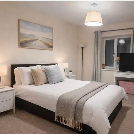 Lux Apt, Temple Bar River View *